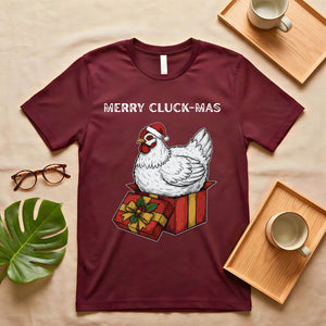 Merry Cluck Mas Funny Chicken Christmas Pun T-Shirt