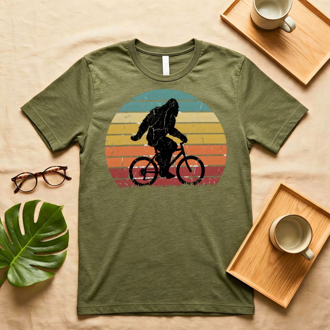 Big Foot Cycle Lover Vintage Mountain Biking T-Shirt