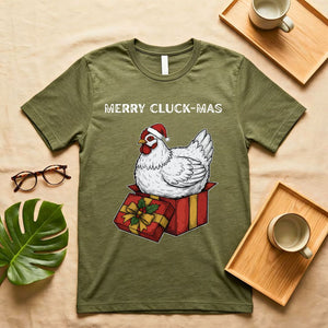Merry Cluck Mas Funny Chicken Christmas Pun T-Shirt