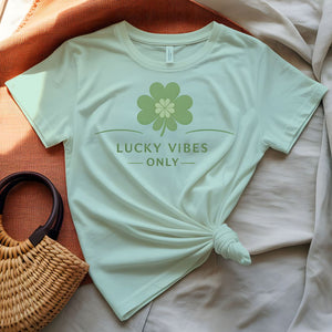 Lucky vibes only tee four leaf clover script design